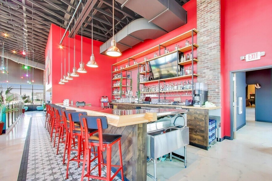 More Photos Of 3552 Market Ln, Kenosha Restaurant For Sale