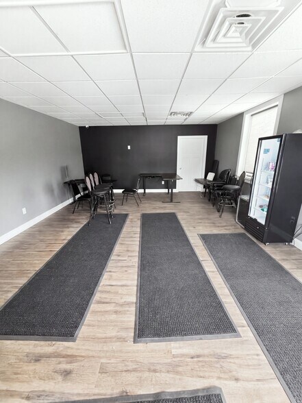More Photos Of 505 Mitchell Ave, Syracuse Flex For Lease