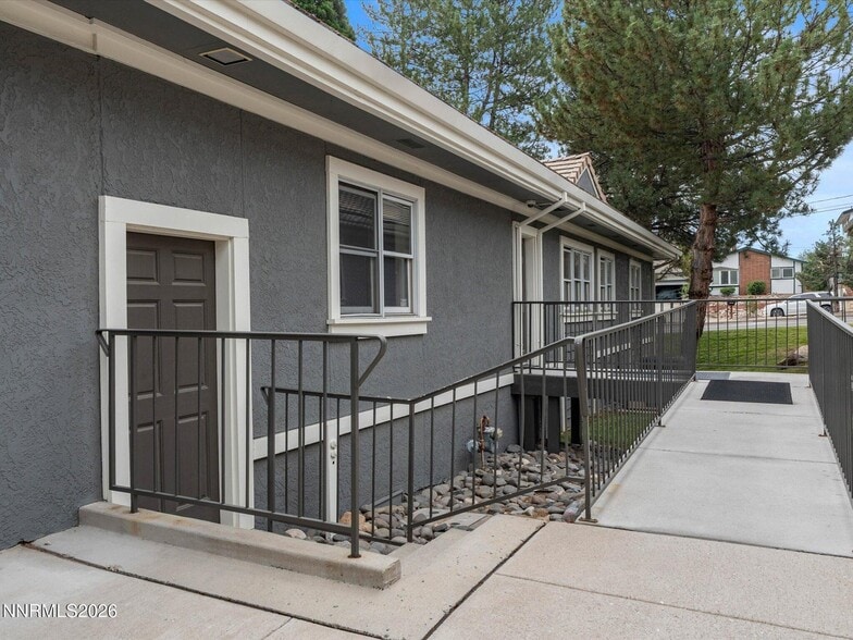 More Photos Of 441 W Plumb Ln, Reno Office For Sale