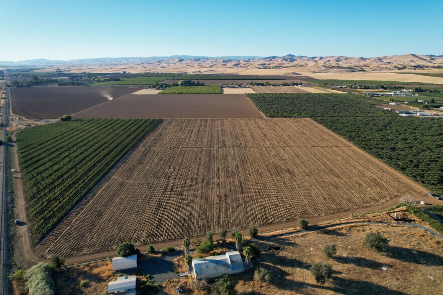 More Photos Of 000 Hoffman Lane, Brentwood Land For Sale