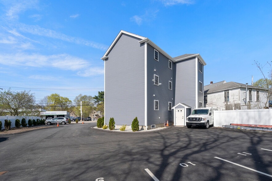 More Photos Of 73-77 Union St, Holbrook Apartments For Lease