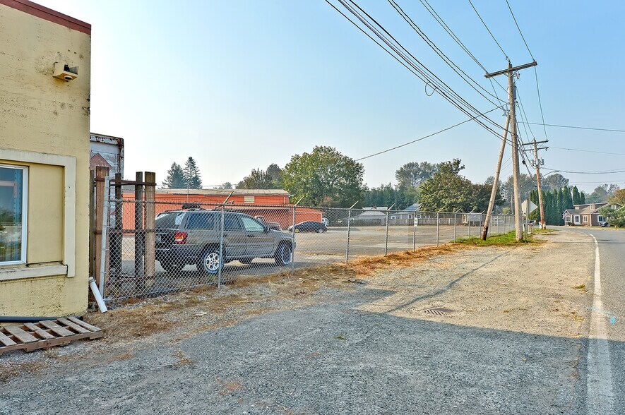 More Photos Of 102 Everson Rd, Everson Storefront For Sale