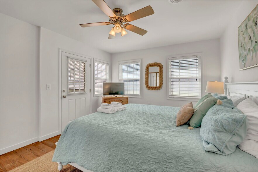 More Photos Of 1715 Carolina Beach Ave N, Carolina Beach Apartments For Sale