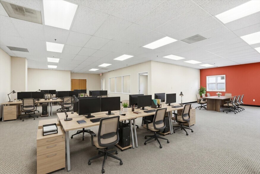 More Photos Of 15 Roszel Rd, West Windsor Office For Sale