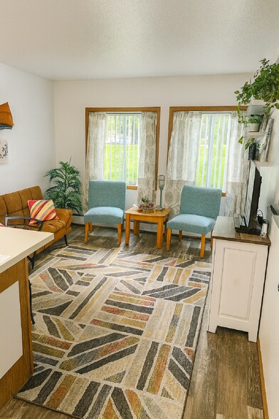 More Photos Of 105 Sunnyslope Rd, Morris Apartments For Sale