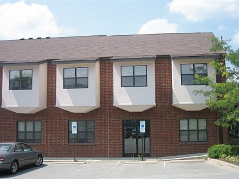 Primary Photo Of 205 Lloyd St, Carrboro Medical For Lease
