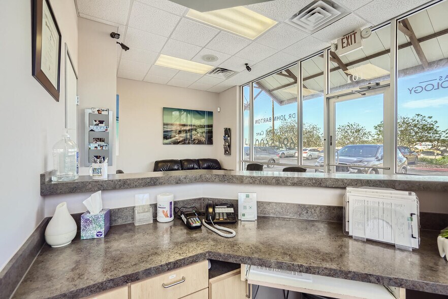 More Photos Of 8202 N Loop 1604 W, San Antonio General Retail For Sale