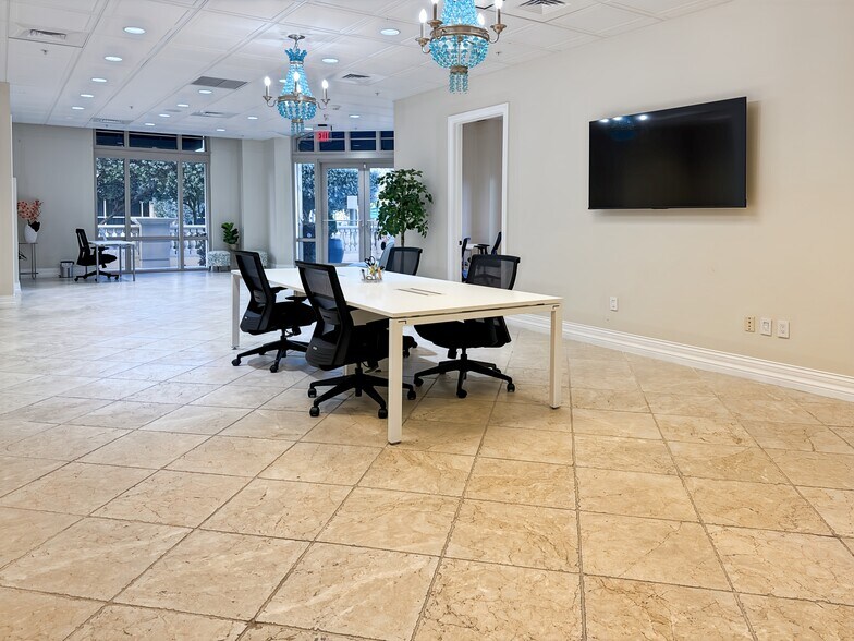 More Photos Of 3501 N Ocean Dr, Hollywood Coworking Space