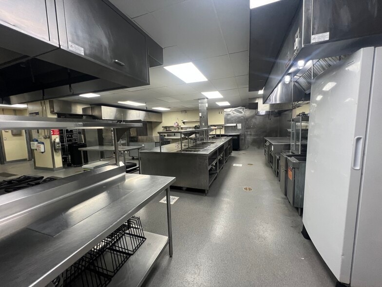 More Photos Of 2255 NW 87th Ave, Miami Restaurant For Lease