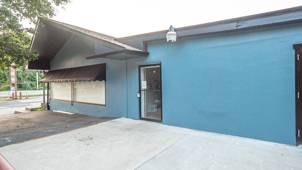 More Photos Of 906 Rt-28, Kingston Restaurant For Sale