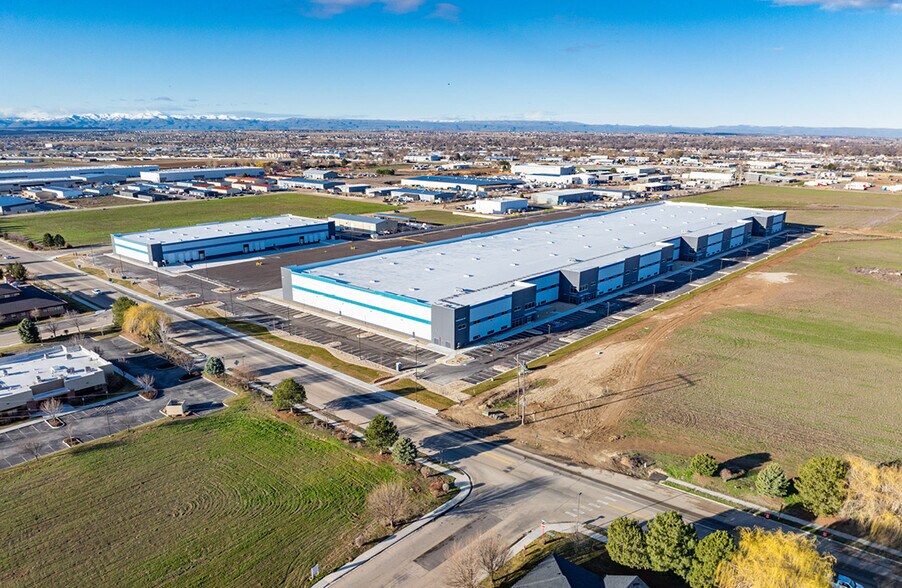 More Photos Of Smeed Parkway, Caldwell Unknown For Lease