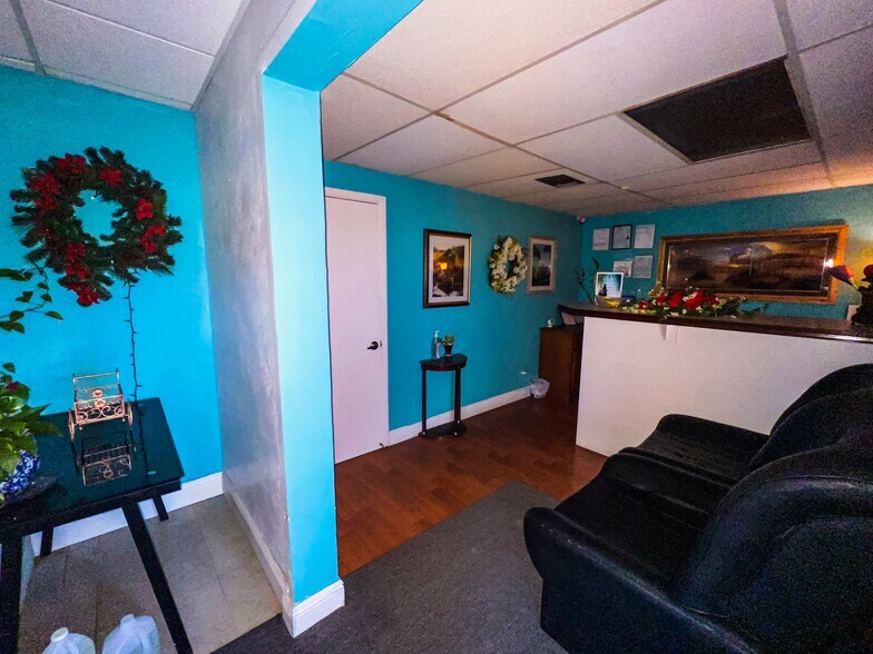 Primary Photo Of 1200-1220 S Federal Hwy, Dania Unknown For Lease