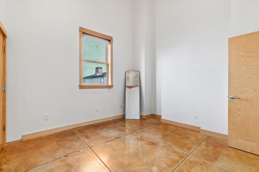 More Photos Of 507 2nd St, Eureka General Retail For Sale