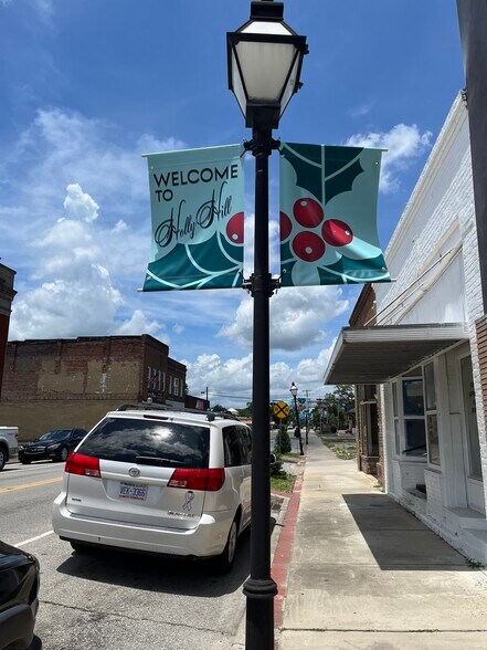 More Photos Of 8617 Old State Rd, Holly Hill General Retail For Lease