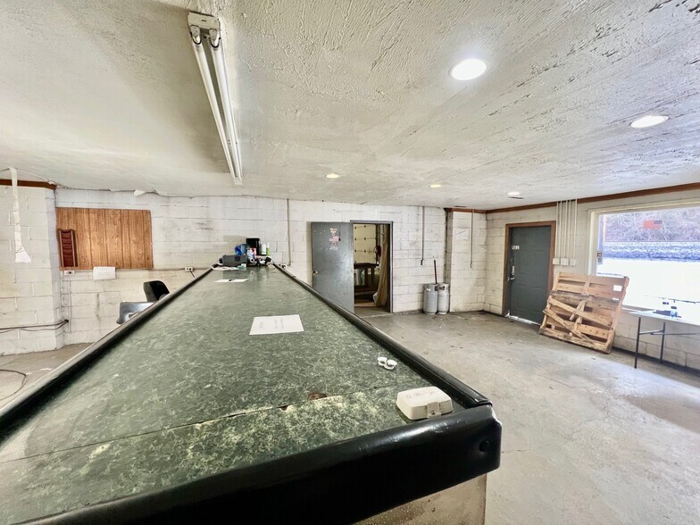 More Photos Of 15095 Maccorkle Ave, Cabin Creek Auto Repair For Sale
