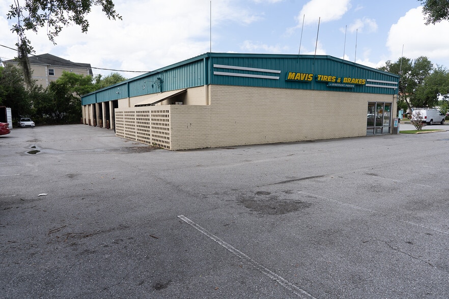 More Photos Of 5660 W Waters Ave, Tampa Auto Repair For Sale