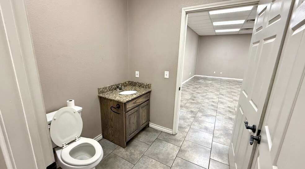 More Photos Of 3201 W County Road 130, Midland Manufacturing For Sale