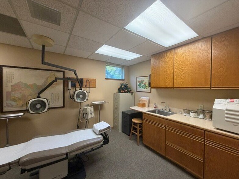 More Photos Of 3257 Professional Dr, Auburn Medical For Sale