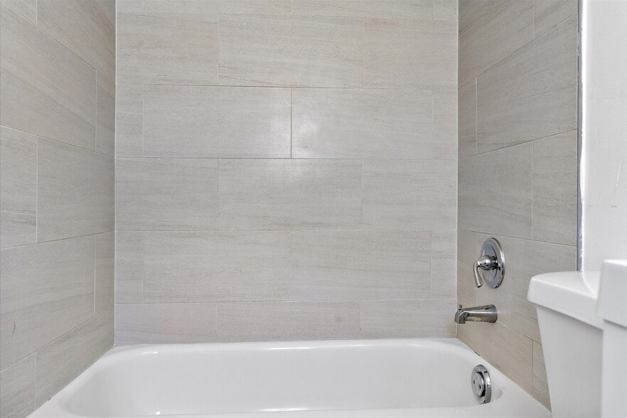 More Photos Of 515 SE 9th St, Fort Lauderdale Apartments For Sale