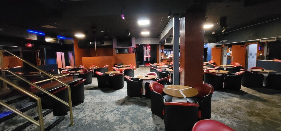 More Photos Of 7565 W 20th Ave, Hialeah Service For Sale