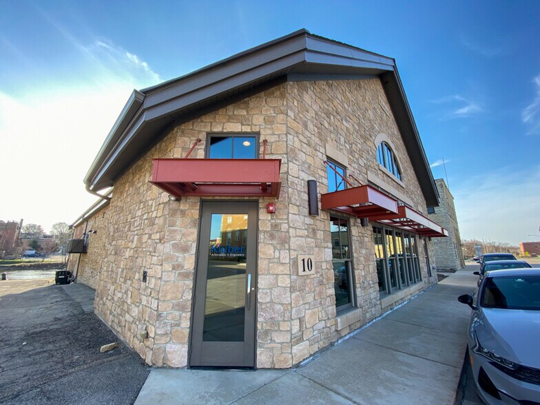 Primary Photo Of 10 S Shumway Ave, Batavia Office For Lease