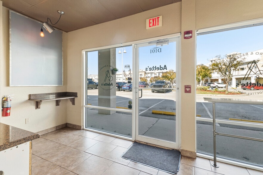 More Photos Of 160 Cypress Point Pky, Palm Coast General Retail For Sale