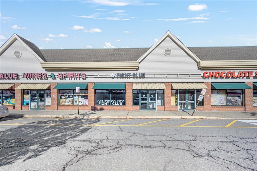 More Photos Of 374 Windsor Hwy, Vails Gate Unknown For Lease
