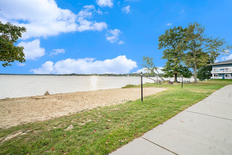 More Photos Of 6319 E M-115, Cadillac Hospitality For Sale