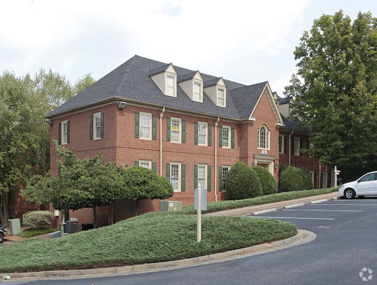More Photos Of 1030 Cambridge Sq, Alpharetta Office For Lease