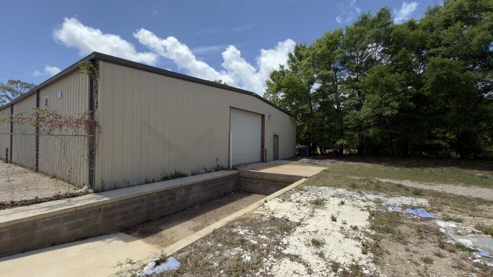 More Photos Of 3200 Fairfield Dr, Pensacola Office For Sale