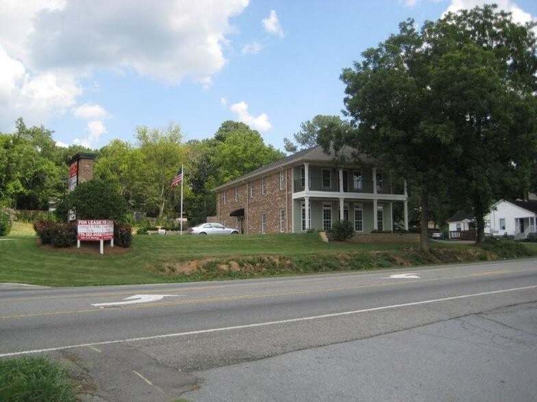 More Photos Of 807 N Tennessee St, Cartersville Office For Lease