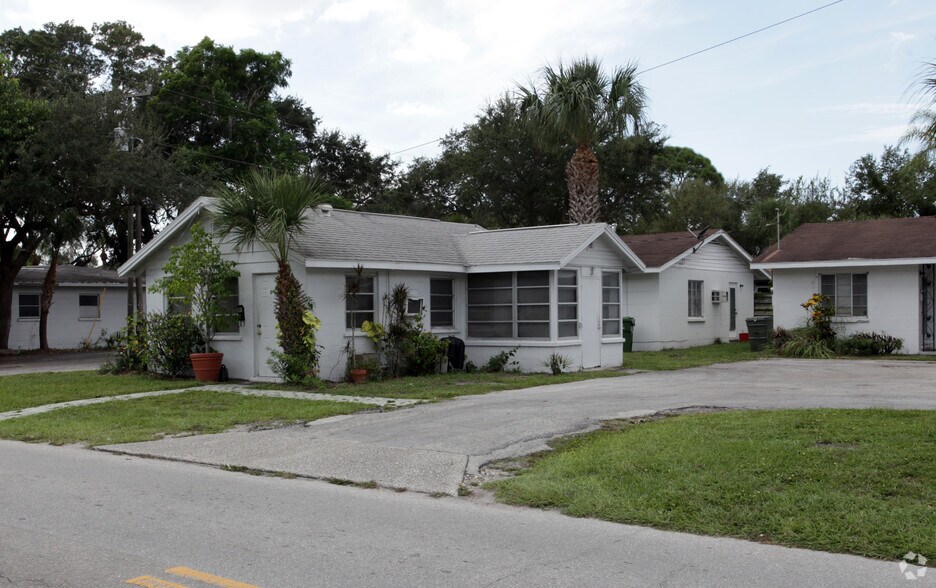 More Photos Of 2066 Hillview St, Sarasota Apartments For Sale