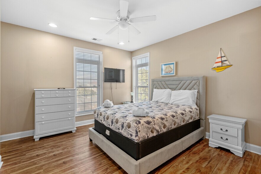 More Photos Of 213 76th Ave N, Myrtle Beach Apartments For Sale