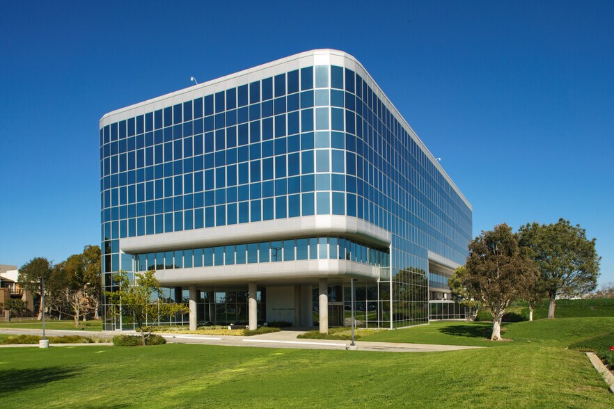 Primary Photo Of 15000 Aviation Blvd, Hawthorne Office For Lease