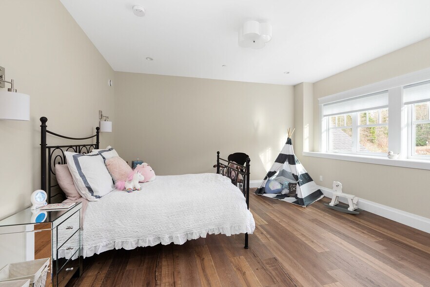 More Photos Of 9175 Gilmour, Mission Specialty For Sale