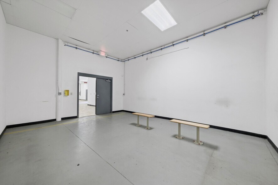 More Photos Of 90-98 Boices Ln, Kingston Warehouse For Sale