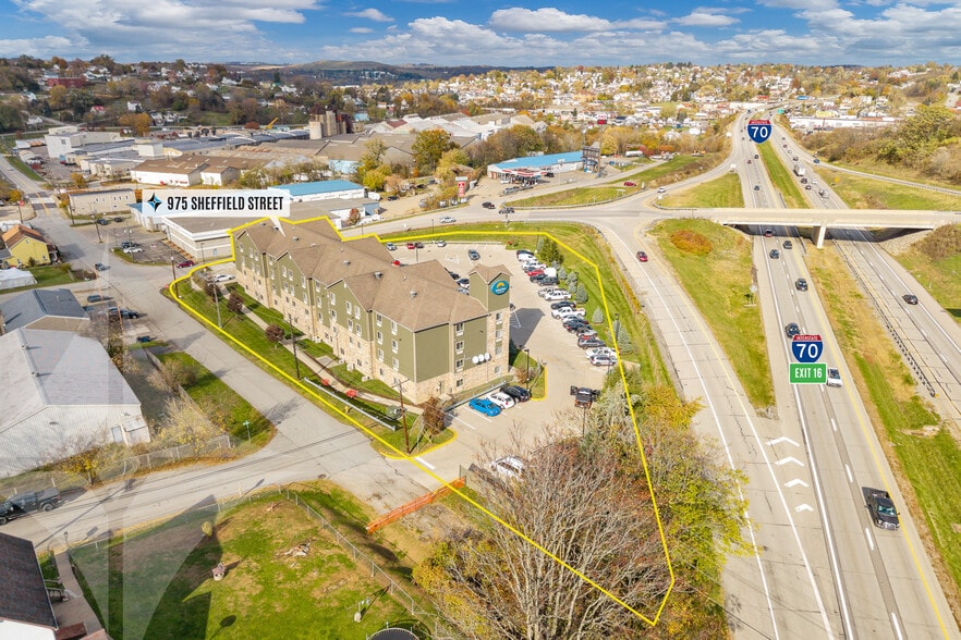 More Photos Of 975 Sheffield St, Washington Hotel For Sale