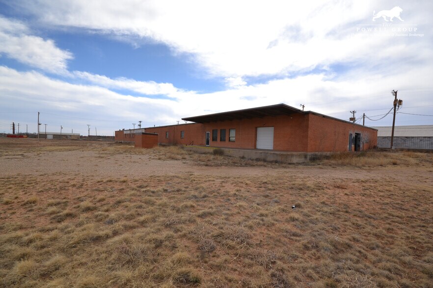 More Photos Of 1111 N Avenue S, Lubbock Warehouse For Sale