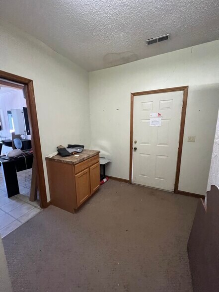 More Photos Of 28 Mullin Hill Rd, Spruce Pine Flex For Sale