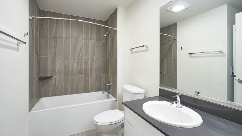 More Photos Of 221 Minor Ave N, Seattle Apartments For Lease