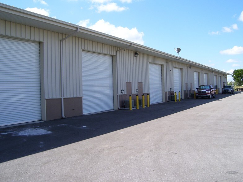 More Photos Of 300 Leonard Blvd, Lehigh Acres Warehouse For Sale