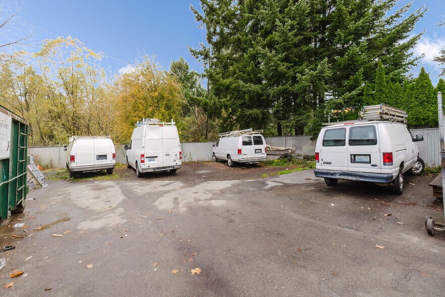 More Photos Of 5706 Bethel Rd, Port Orchard Warehouse For Sale