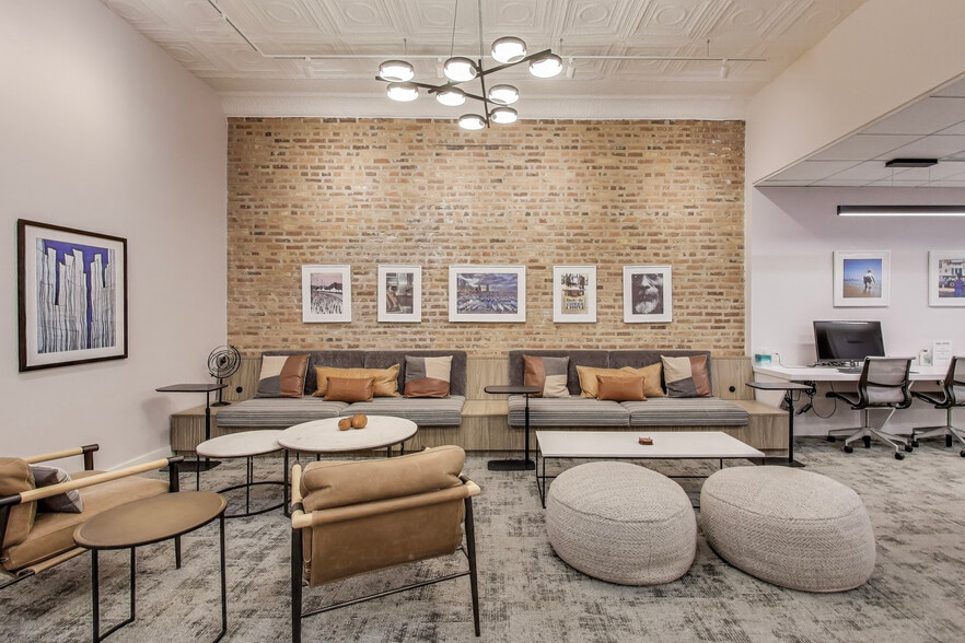 More Photos Of 1950 N Sedgwick St, Chicago Storefront Retail Residential For Sale