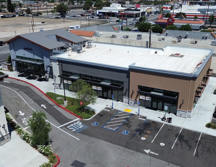 More Photos Of 17640-17648 Bellflower Blvd, Bellflower General Retail For Sale