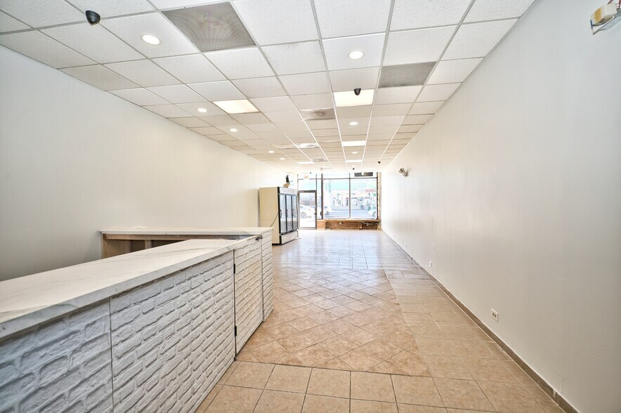 More Photos Of 4346 N Pulaski Rd, Chicago Storefront Retail Office For Sale