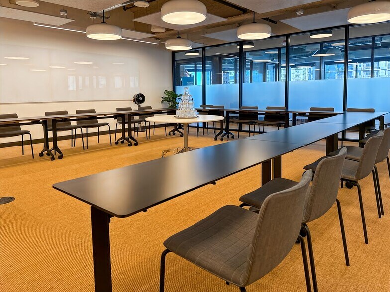 More Photos Of 1601 5th Ave, Seattle Coworking Space