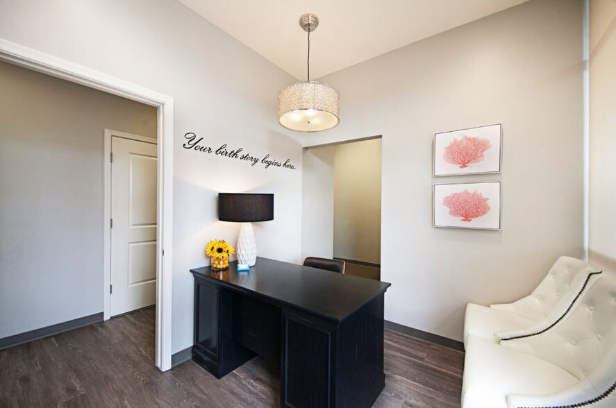 More Photos Of 2045 S Vineyard, Mesa Office For Sale