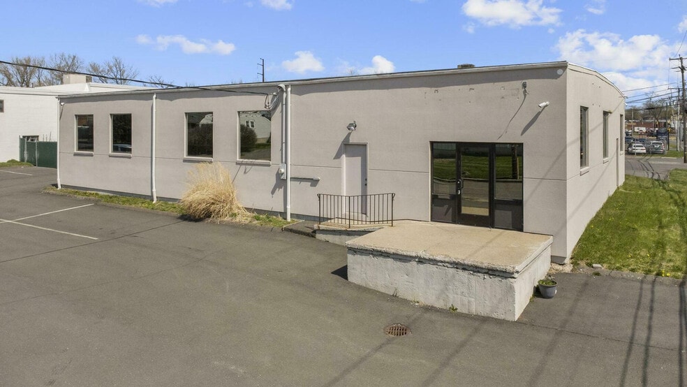 More Photos Of 250 Governor St, East Hartford Manufacturing For Sale