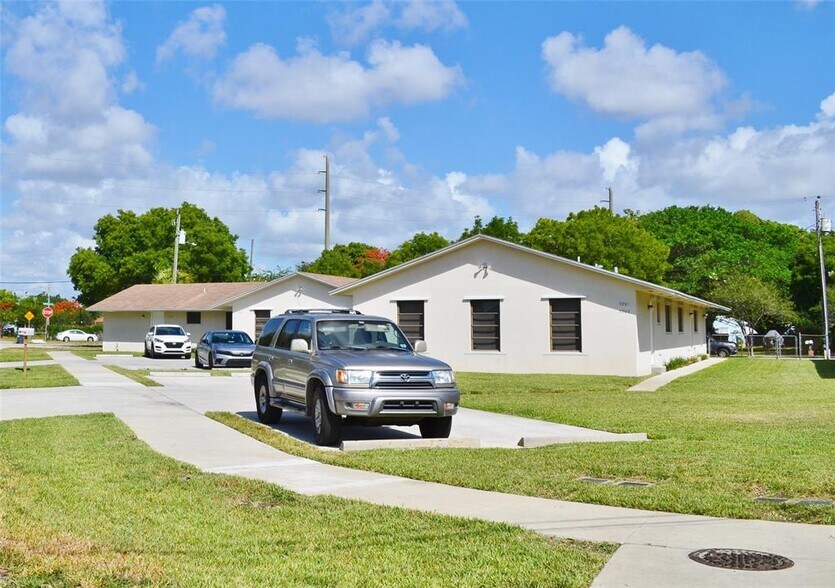 More Photos Of 5907 Tyler St, Hollywood Apartments For Sale