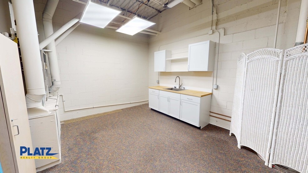 More Photos Of 6620 Market St, Youngstown Freestanding For Sale